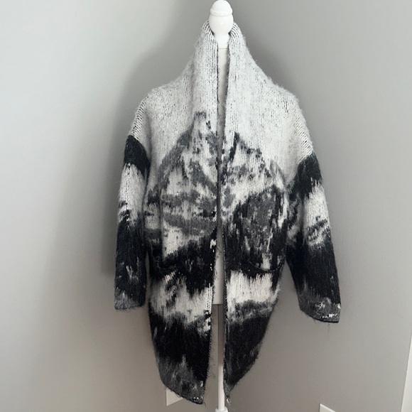 Zara Open Knit Sweater/Coat - Picture 1 of 5
